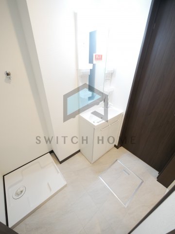 洗面設備　ゆとりのある洗面所です♪