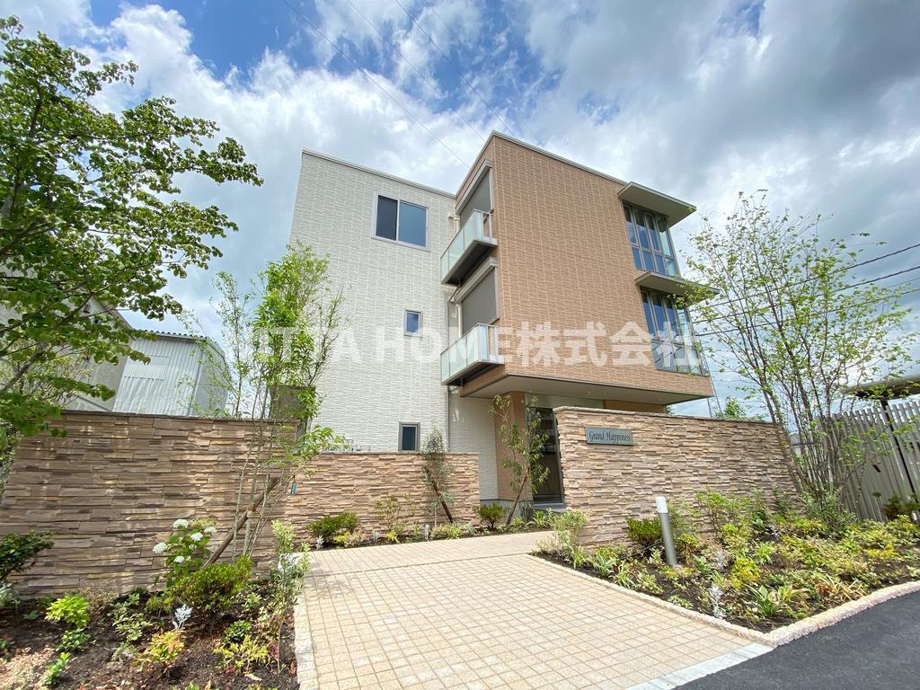 建物外観　周辺環境良好◎３階建てマンション◆インターネット無料付きです