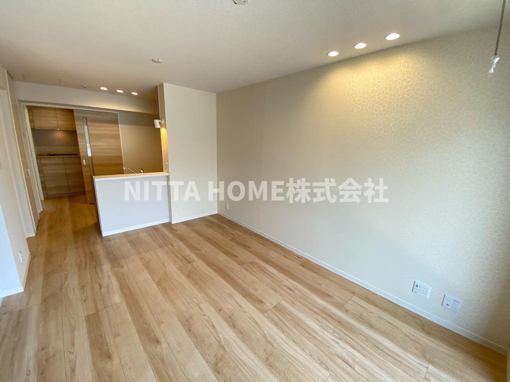 居室・リビング　明るい印象の広々リビングです♪