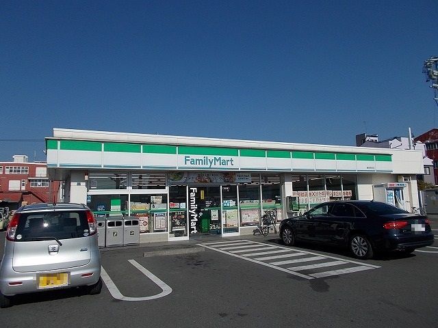 コンビニ　ファミリーマート静岡用宗店（コンビニ）まで160m