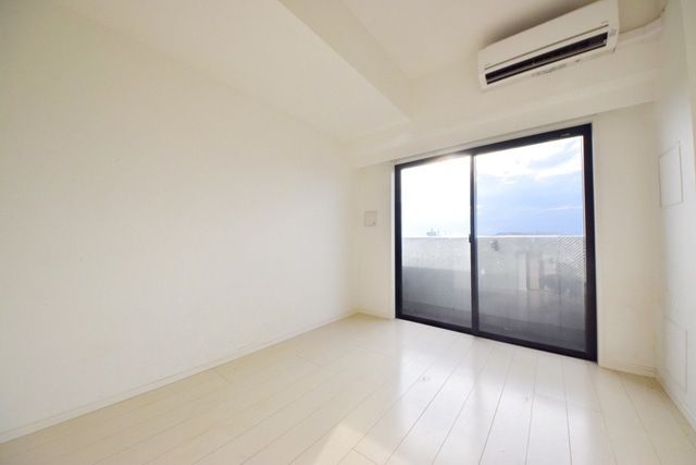 居室・リビング　★タウンハウジング鷺沼店まで→ＴＥＬ0448706656★