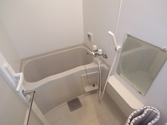 エントランス　カッコイイ外観です。環境も良好。