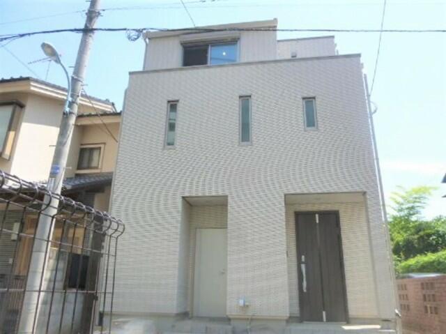 建物外観　落ち着いた雰囲気の外観です