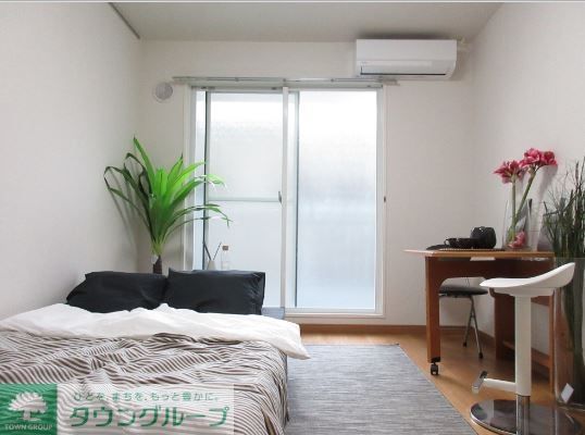 居室・リビング　イスとテーブルがついてきます★