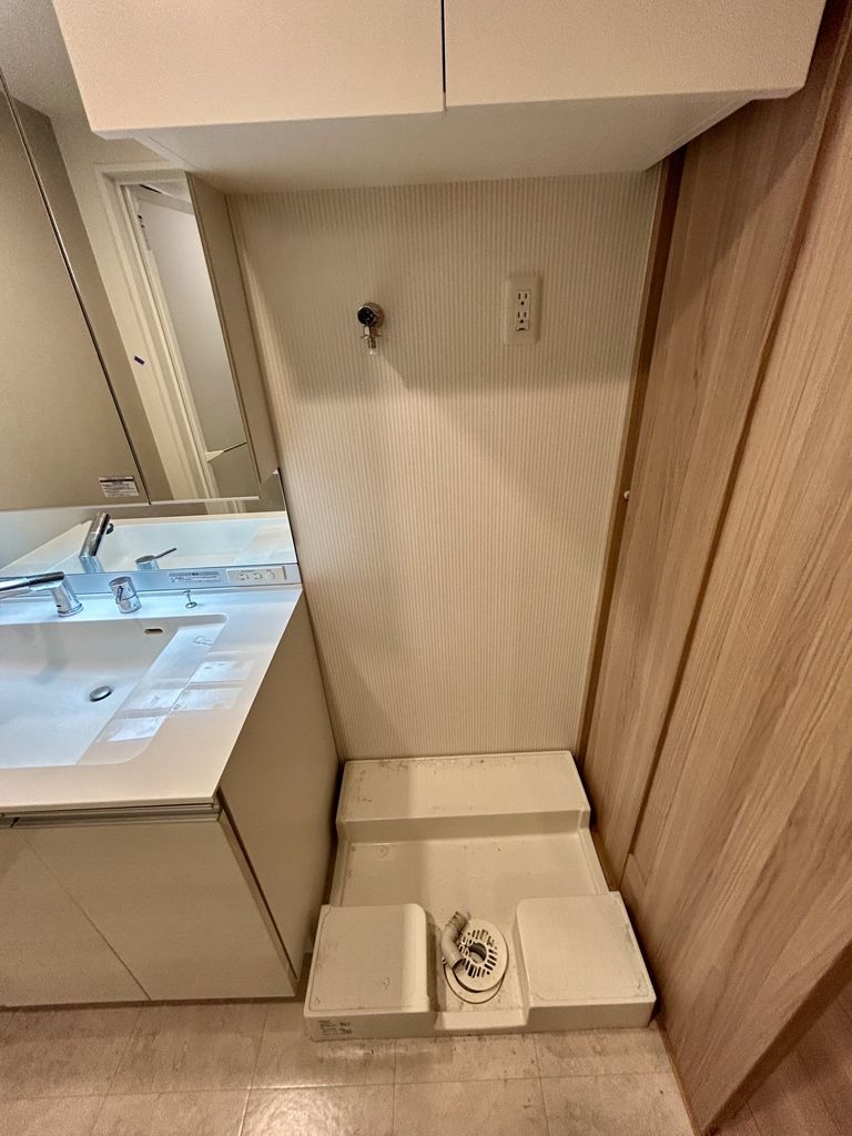 洗面設備　洗濯防水パン