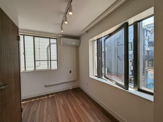 居室・リビング　きれいで広々です