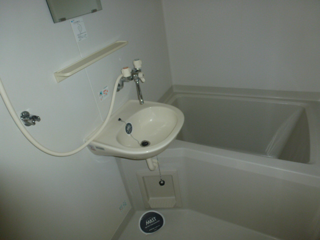 バス・シャワールーム　写真は101号室です（参考）