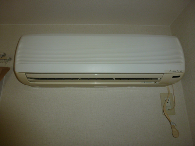 その他設備　冷暖エアコン写真は101号室です（参考）