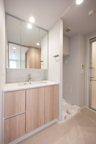 洗面設備　※写真は同タイプ住戸です。