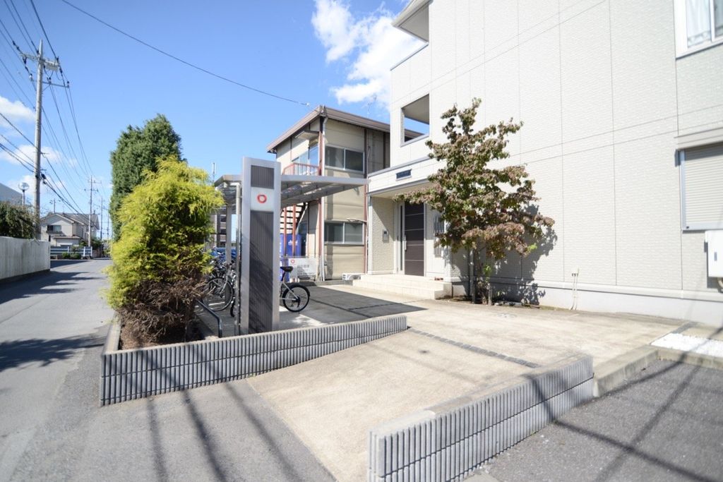 建物外観　エントランス