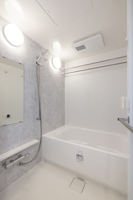 バス・シャワールーム　※写真は同タイプ住戸です。