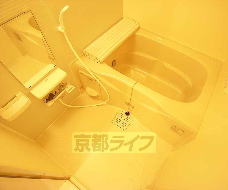 バス・シャワールーム　きれいなお風呂です。