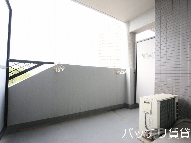 バルコニー　＊画像は別部屋の為イメージ、現状優先致します