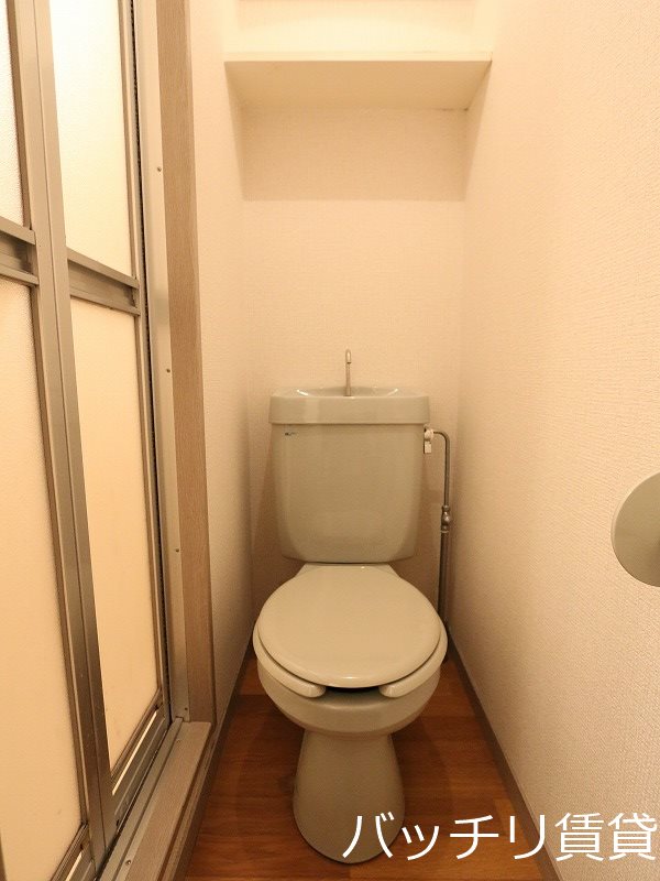 トイレ　＊画像は別部屋の為イメージ、現状優先致します