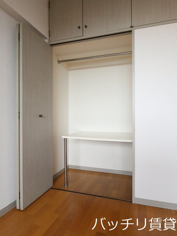 収納　＊画像は別部屋の為イメージ、現状優先致します