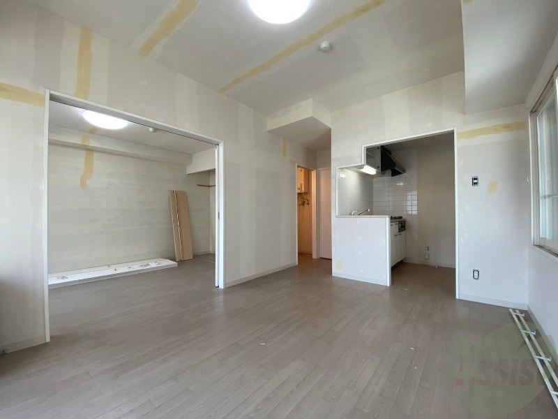 居室・リビング　広くてキレイなお部屋が広がっていて、充実した生活が送れそう。