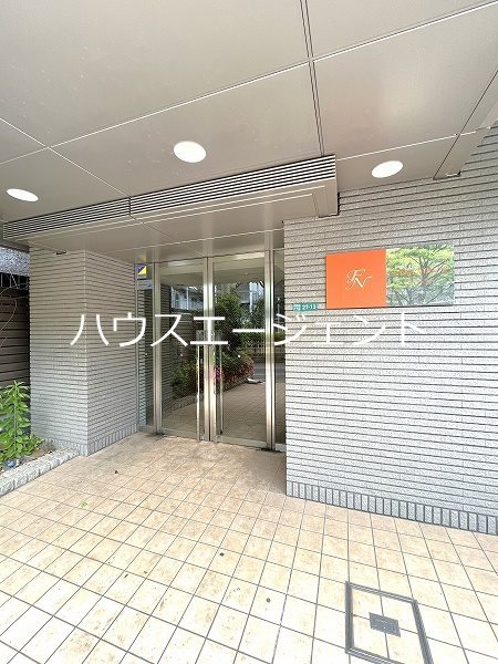 エントランス　キレイなエントランスです。