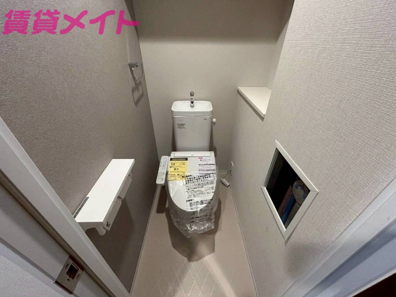 トイレ　別部屋同型タイプです。