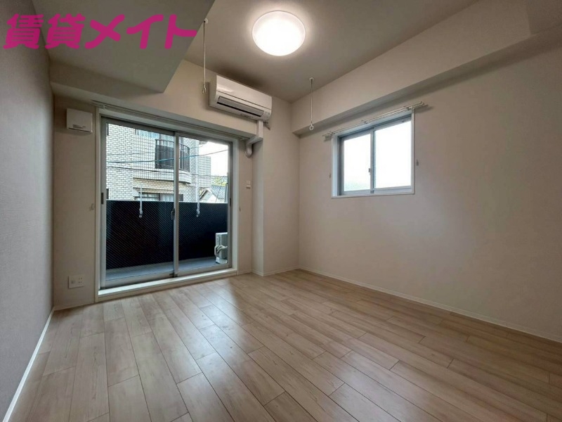 居室・リビング　別部屋同型タイプです。