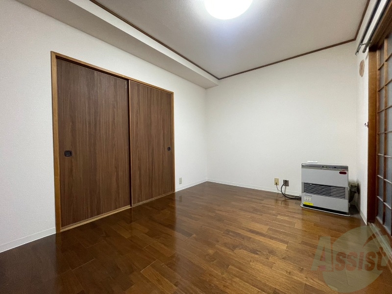 居室・リビング　広くてキレイなお部屋が広がっていて、充実した生活が送れそう。