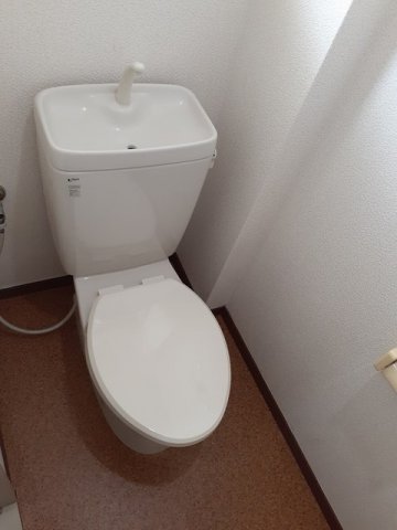 トイレ　コンパクトで使いやすいトイレです