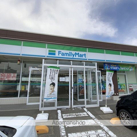 コンビニ　ファミリーマート箕輪バイパス店（コンビニ）まで432m