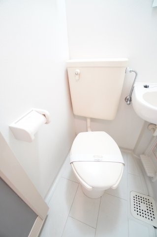 トイレ　※同物件・同タイプの写真です。