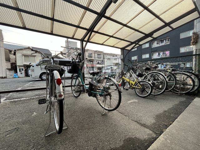 その他　レジデンス三津屋　駐輪場