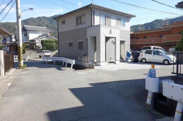 その他　交通量の少ない前面道路。