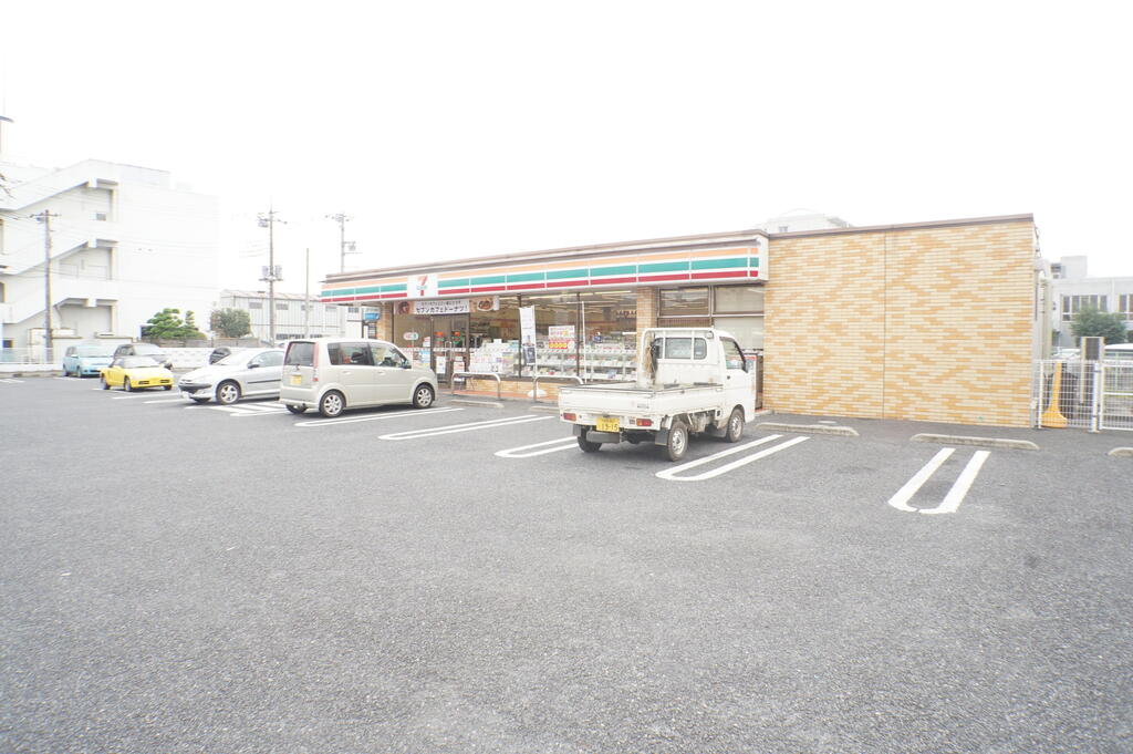 コンビニ　セブンイレブン宇都宮雀宮中店（コンビニ）まで522m