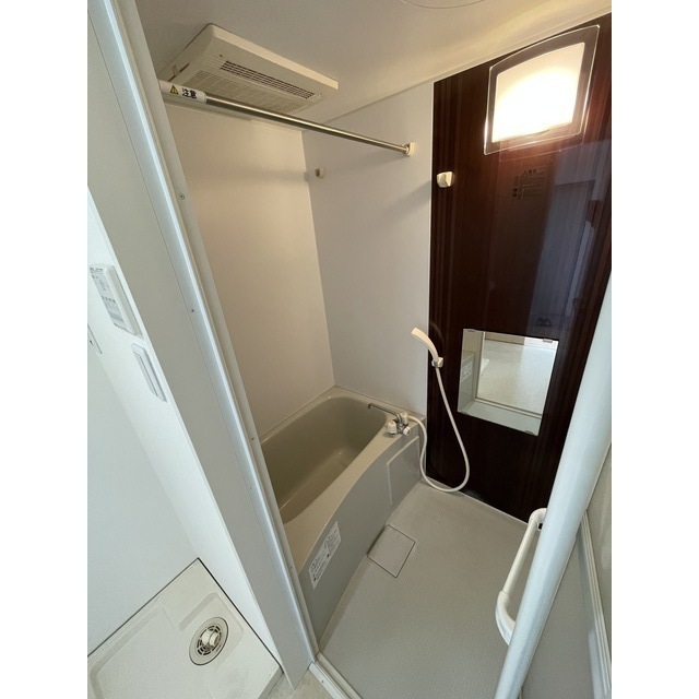 バス・シャワールーム　浴室乾燥もついていてカビの予防にも抜群！