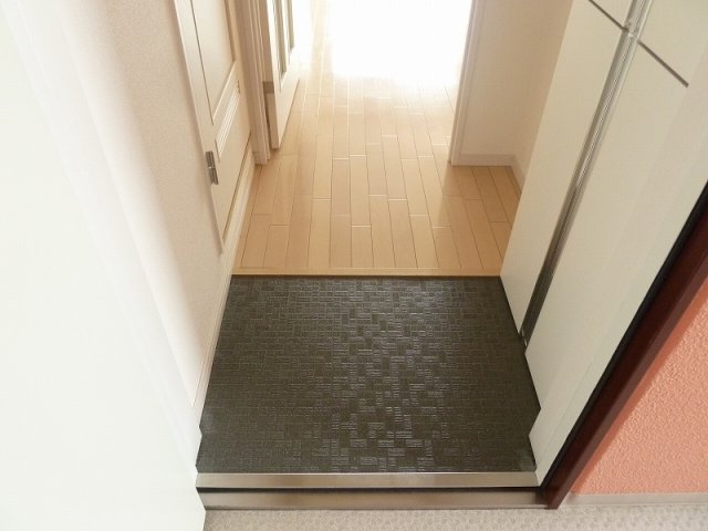 玄関　シューズボックスもあり玄関が広く使えますよ（別のお部屋の写真
