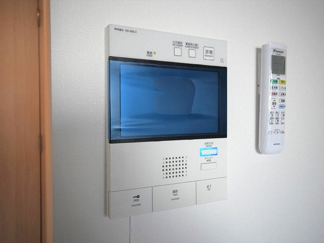 セキュリティ　モニター付きインターホンです