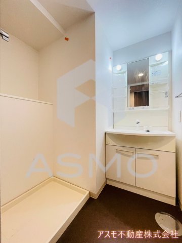 洗面設備　同マンション別部屋　参考写真