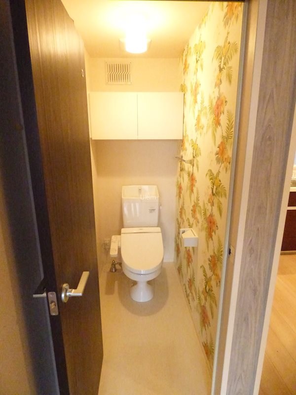 トイレ　※別のお部屋のお写真です。御参考までに。