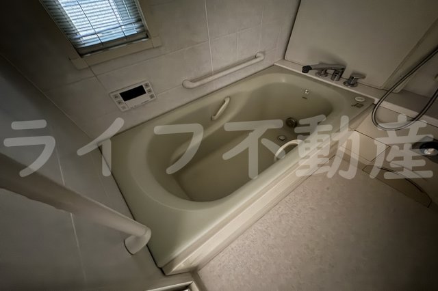 バス・シャワールーム　お風呂で日々の疲れを落としましょう