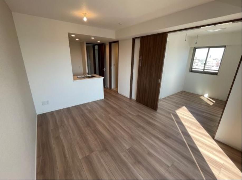 居室・リビング　写真は同タイプ住居です。