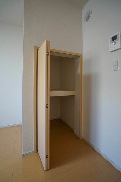 収納　同じ建物の別の部屋