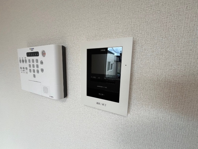 セキュリティ　インターホンで来客確認ができます。安心ですね。