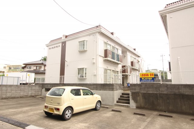 建物外観　外壁塗装済♪