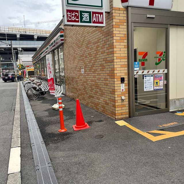 コンビニ　セブンイレブン 堺筋本町南店（コンビニ）まで510m