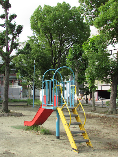 公園　九条東公園（公園）まで857m