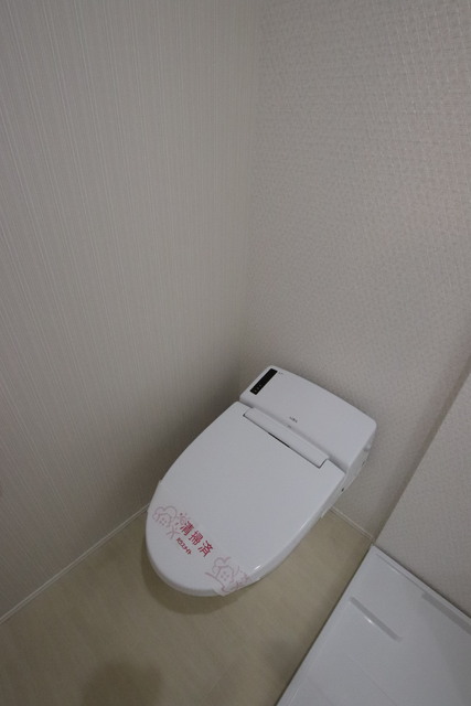 トイレ　温水洗浄便座