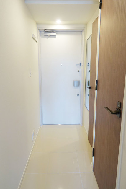 玄関　※写真は同タイプ住戸です。
