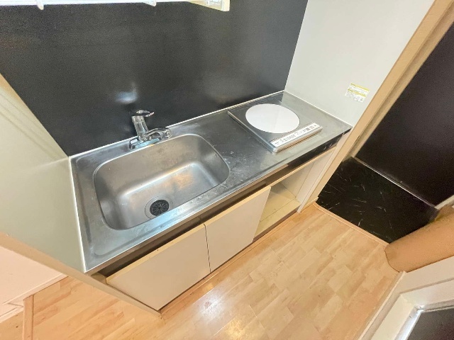 キッチン　※同物件別号室の参考写真です。