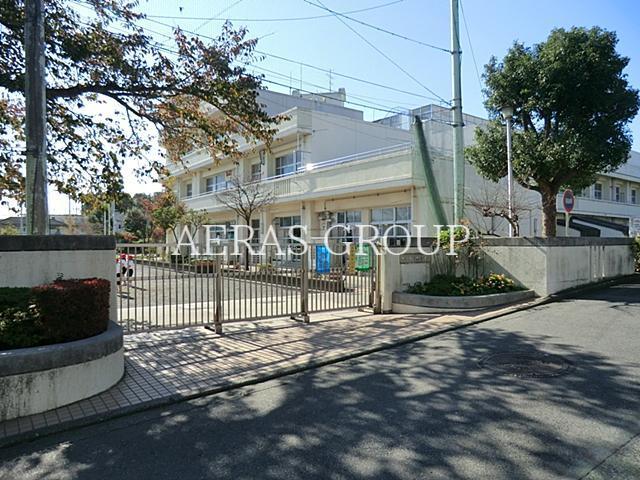 小学校　横浜市立恩田小学校（小学校）まで435m