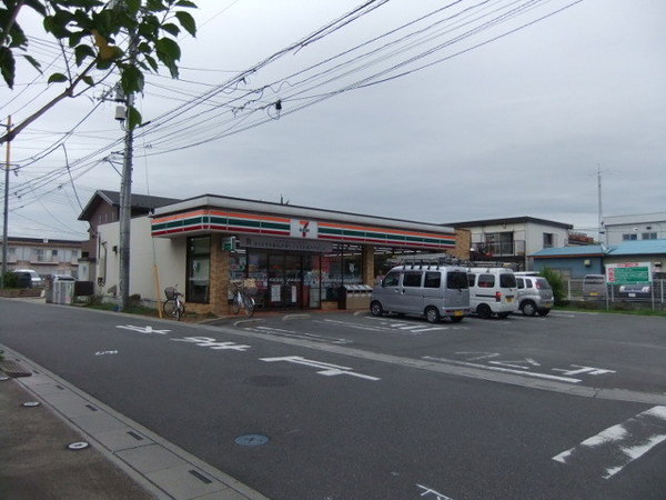 コンビニ　セブンイレブン（コンビニ）まで400m