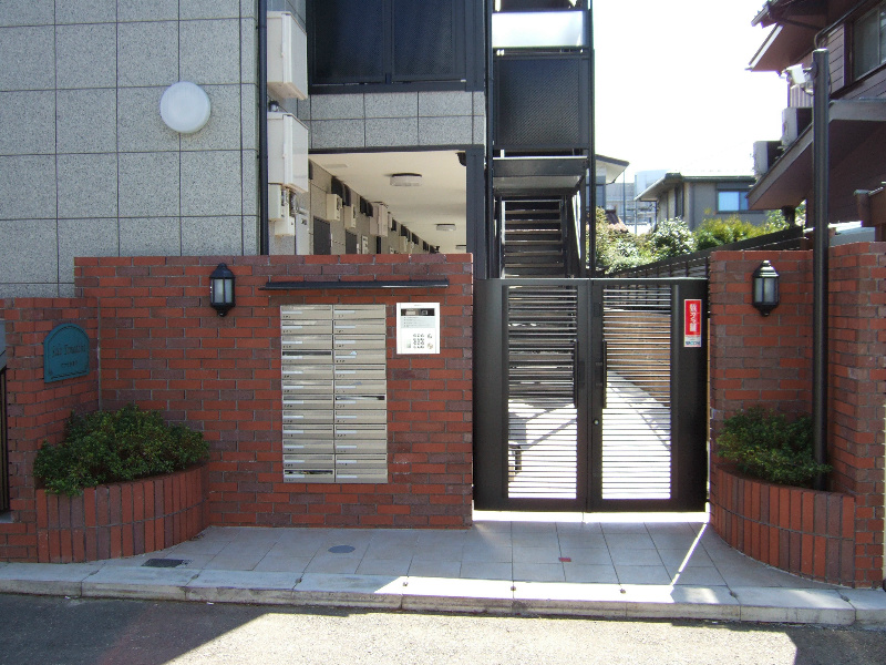 セキュリティ　安心のオートロック仕様です。