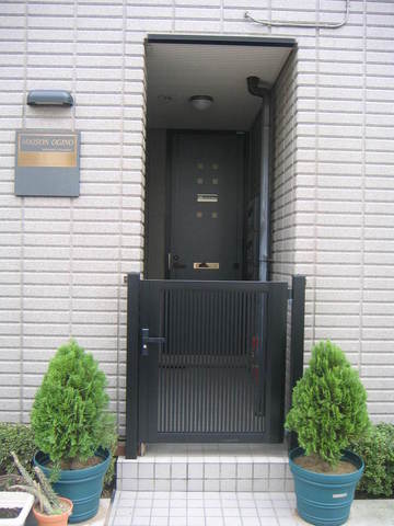 エントランス　★入居者専用エントランス★