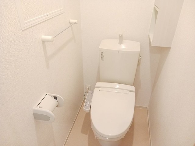 トイレ　落ち着いたトイレです